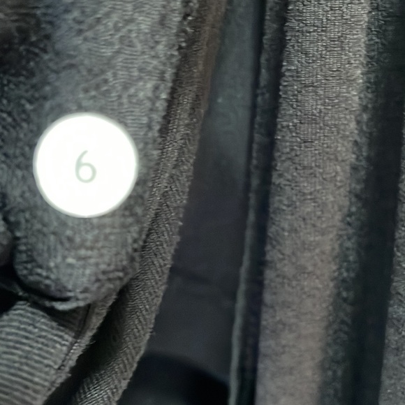 Lululemon No Limits Tank Black Size 6 - Picture 4 of 4